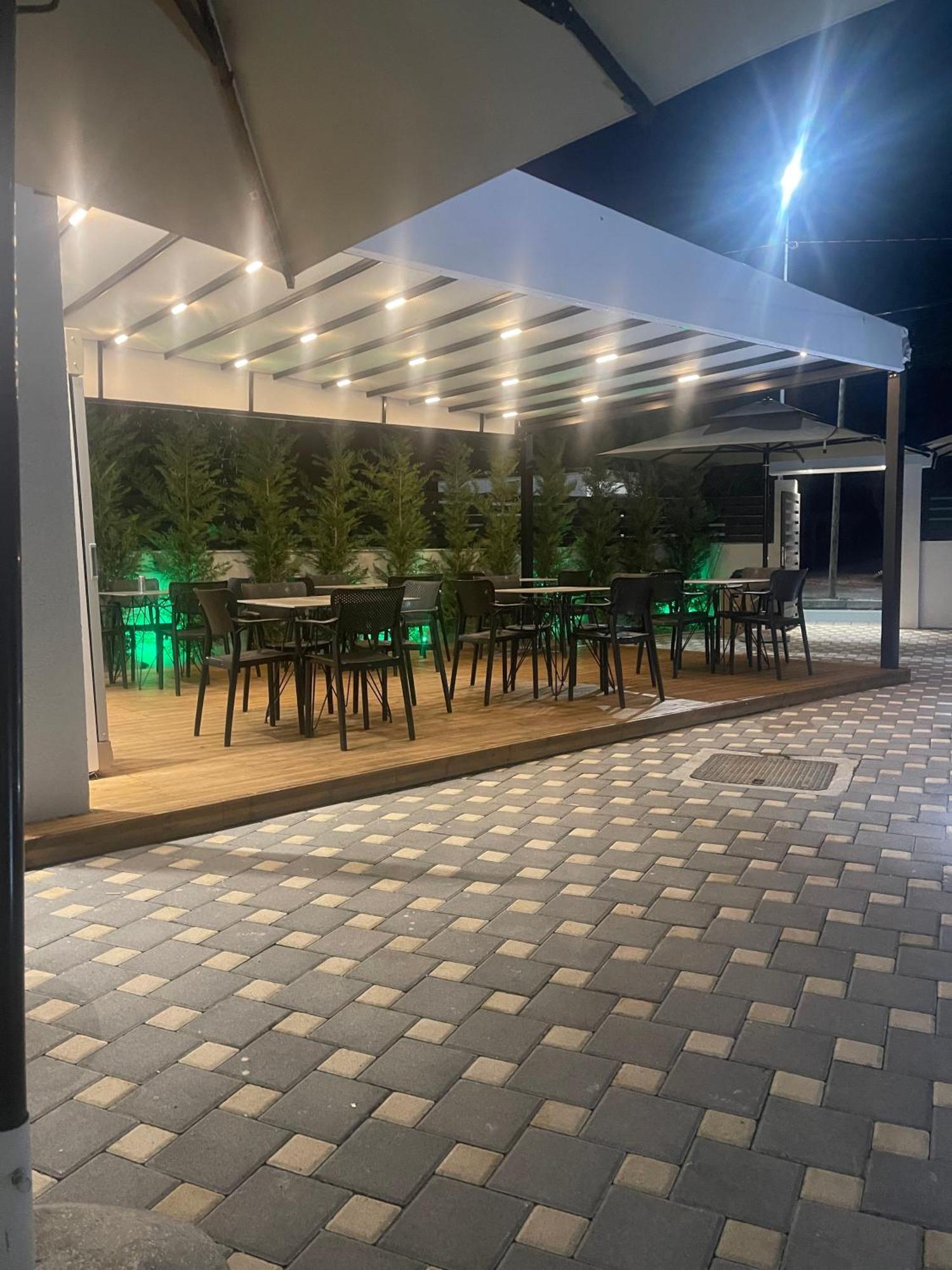 Hotel Aluor Vlorë Exterior foto